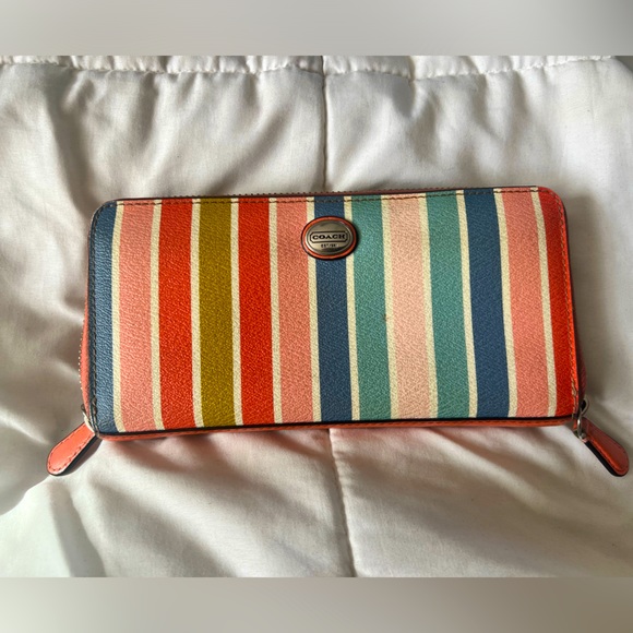 Coach Handbags - Coach zip around wallet